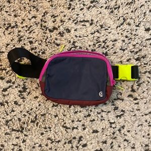 EVERYWHERE BELT BAG